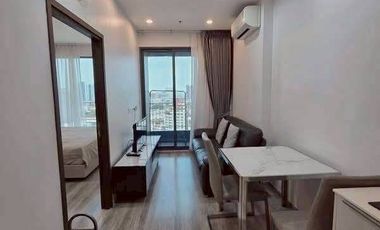 Condo en alquiler de 1 habitaciones en Bang Na, Bangkok