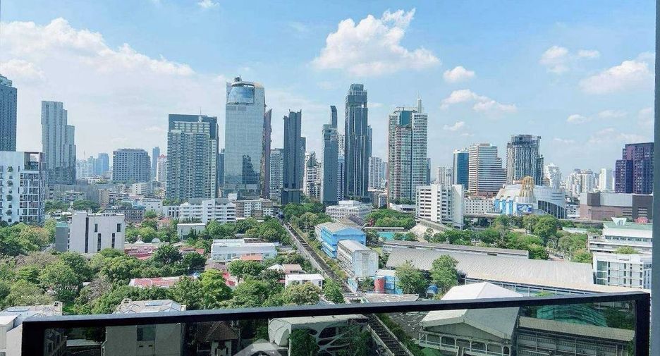 For rent 1 bed condo in Khlong Toei, Bangkok