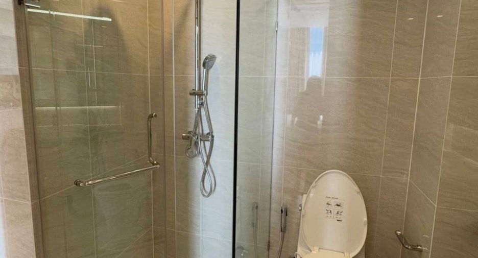 For rent 1 bed condo in Watthana, Bangkok