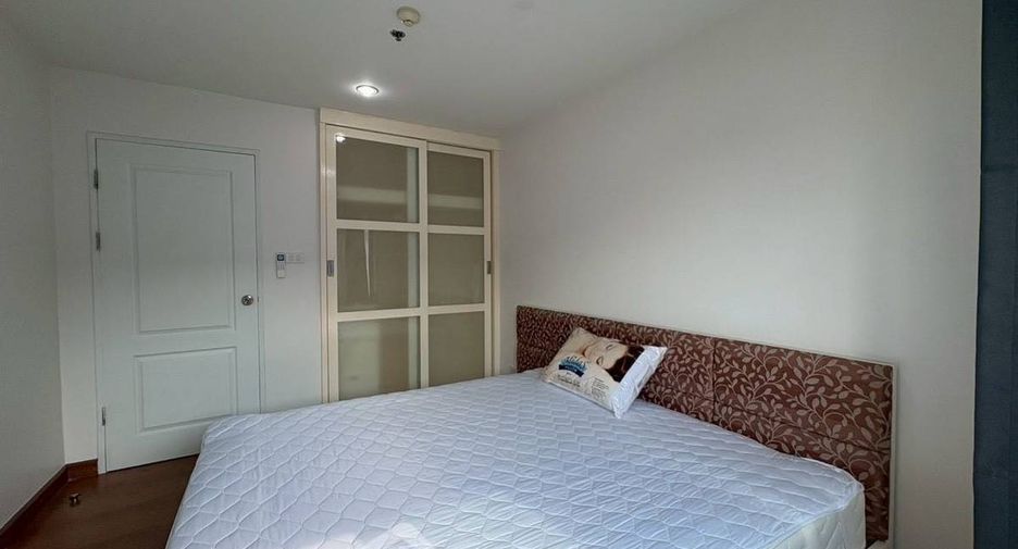 For rent 2 bedrooms condo in Phra Khanong, Bangkok