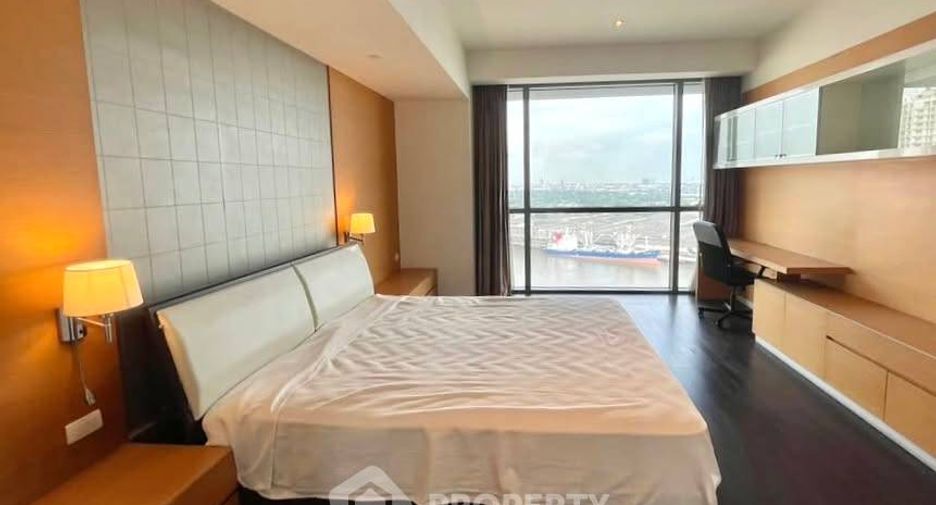For rent 3 bedrooms condo in Yan Nawa, Bangkok