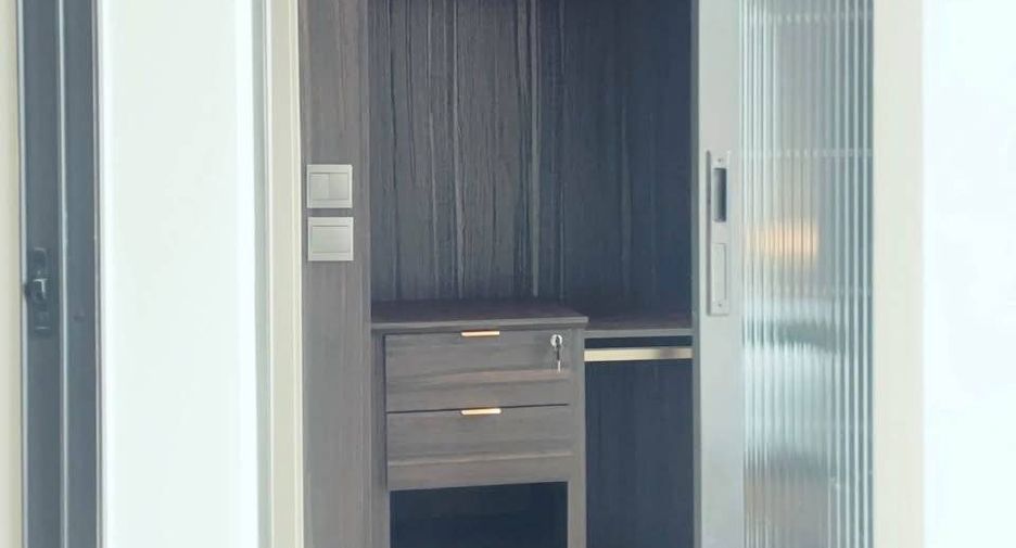 For rent 1 bed condo in Watthana, Bangkok