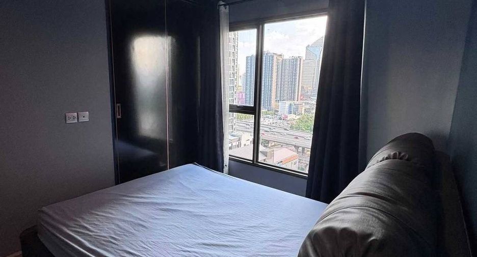Condo en alquiler de 1 habitaciones en Huai Khwang, Bangkok