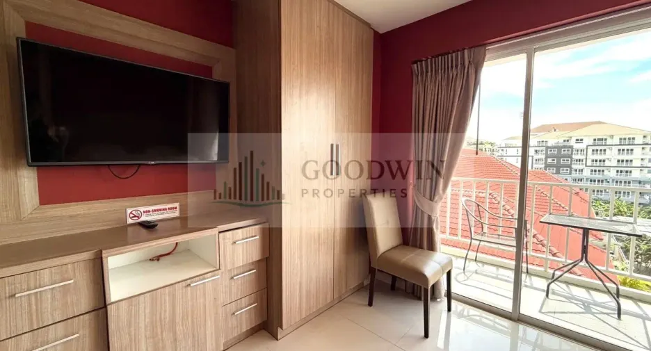 À louer et à vendre studio condo à Pratumnak, Pattaya