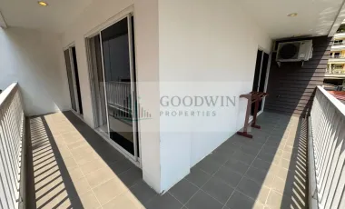 À louer et à vendre studio condo à Pratumnak, Pattaya