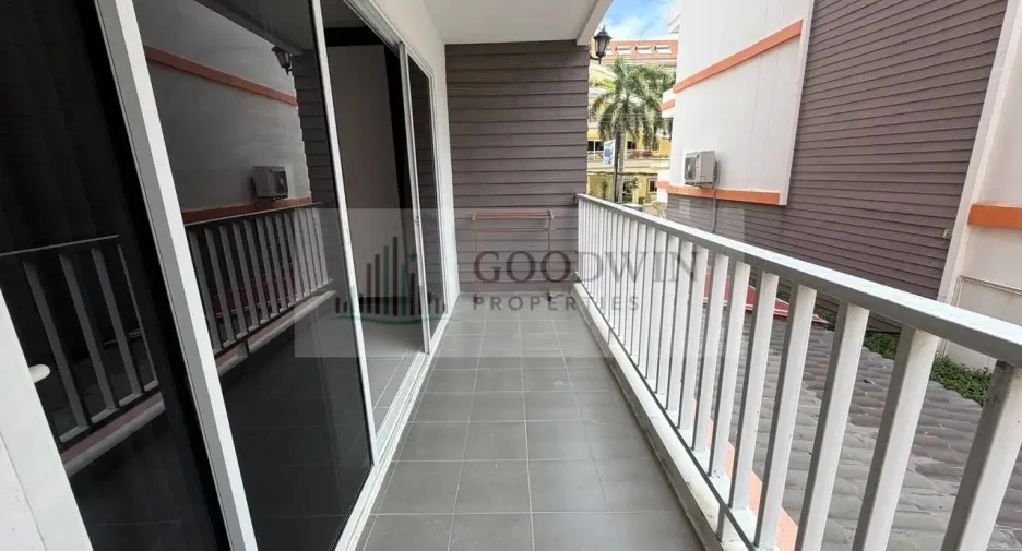 Condo en alquiler y en venta de estudio en Pratumnak, Pattaya