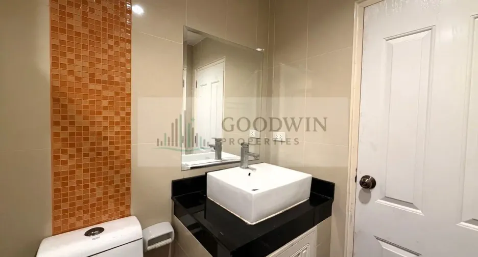 Condo en alquiler y en venta de estudio en Pratumnak, Pattaya