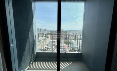 Condo en alquiler de 2 habitaciones en Bang Na, Bangkok