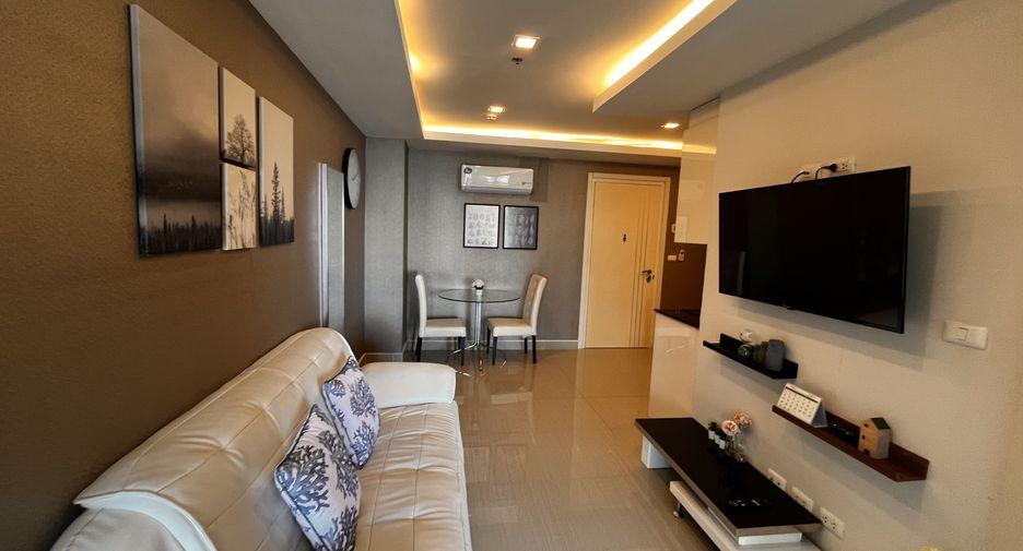 For rent 2 bedrooms condo in Pratumnak, Pattaya
