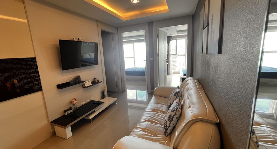 For rent 2 bedrooms condo in Pratumnak, Pattaya