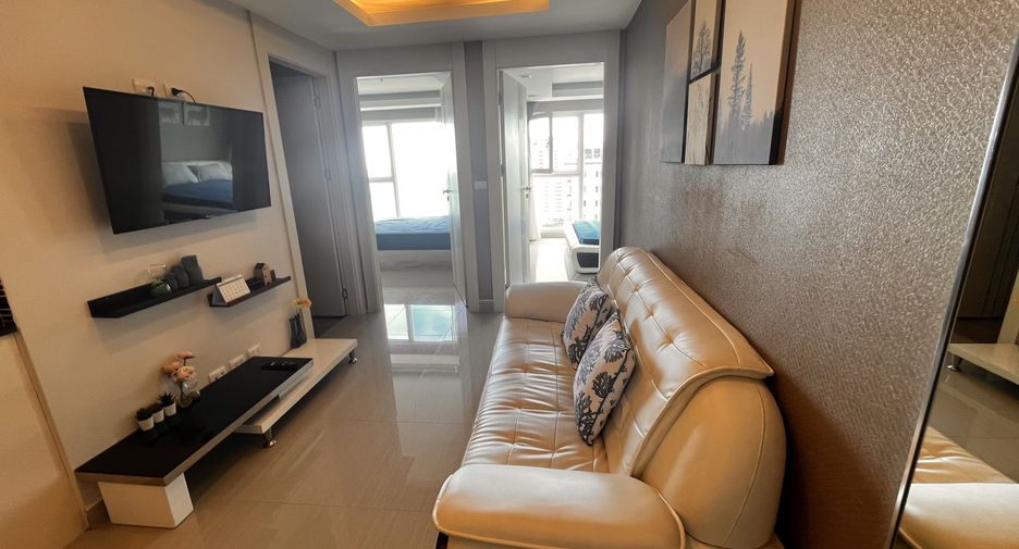 For rent 2 bedrooms condo in Pratumnak, Pattaya