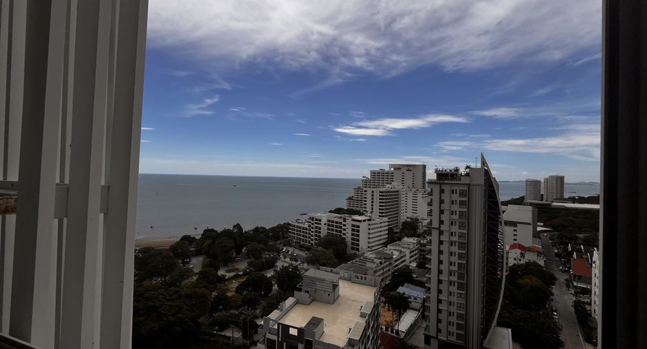 For rent 2 bedrooms condo in Pratumnak, Pattaya