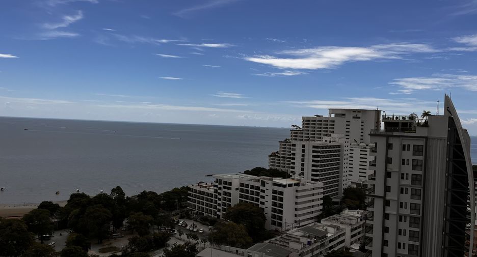 For rent 2 bedrooms condo in Pratumnak, Pattaya