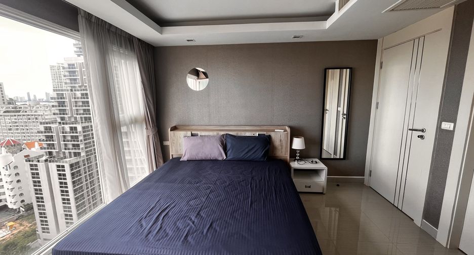 For rent 2 bedrooms condo in Pratumnak, Pattaya