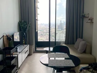 À louer 2 chambres condo à Khlong San, Bangkok