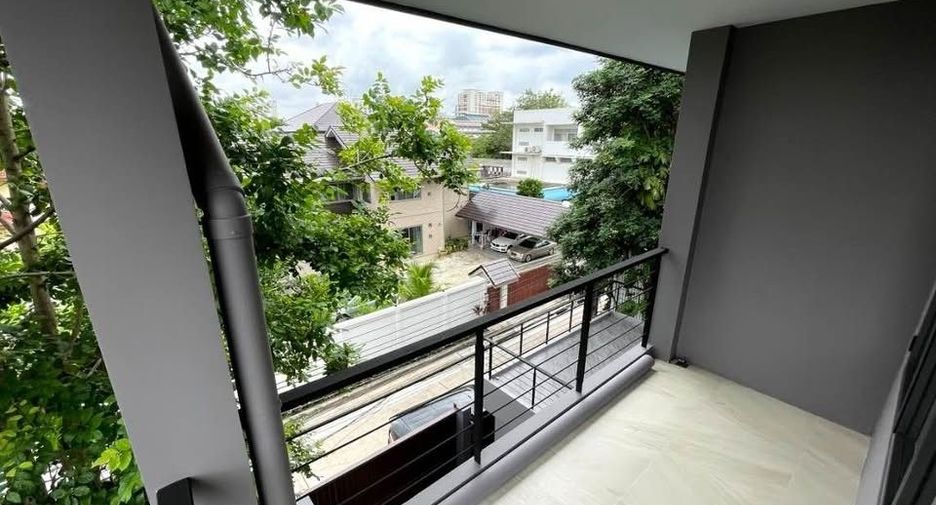 Casa en venta de 5 habitaciones en Watthana, Bangkok