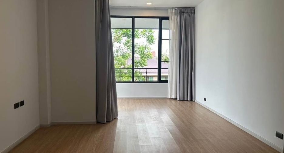 Casa en venta de 5 habitaciones en Watthana, Bangkok