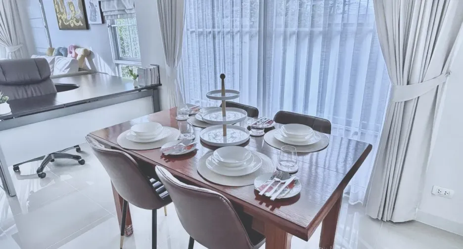 Casa en venta y en alquiler de 3 habitaciones en Mueang Phuket, Phuket