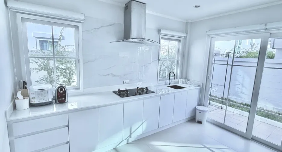 Casa en venta y en alquiler de 3 habitaciones en Mueang Phuket, Phuket
