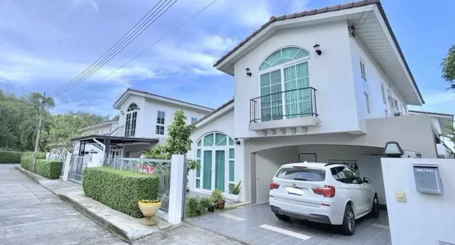 Casa en venta y en alquiler de 3 habitaciones en Mueang Phuket, Phuket