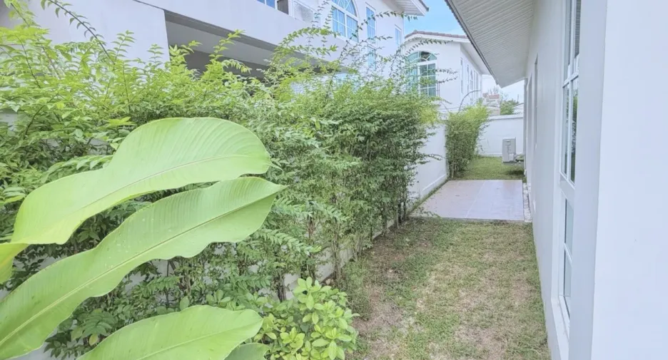 Casa en venta y en alquiler de 3 habitaciones en Mueang Phuket, Phuket