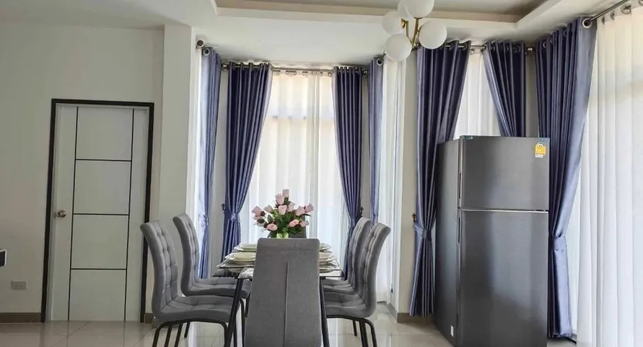 Haus zur Miete mit 4 Zimmer in Huay Yai, Pattaya