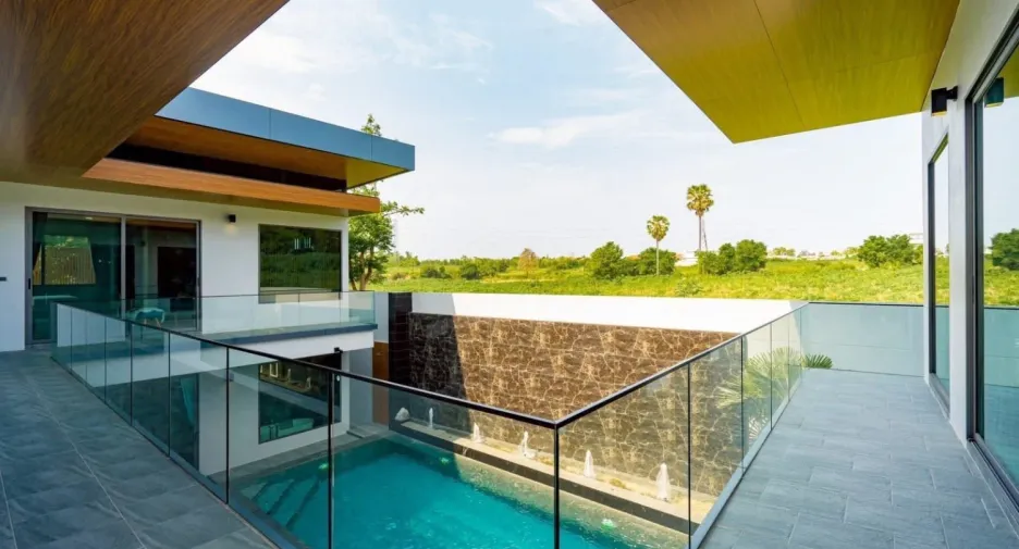 À vendre 6 chambres villa à East Pattaya, Pattaya