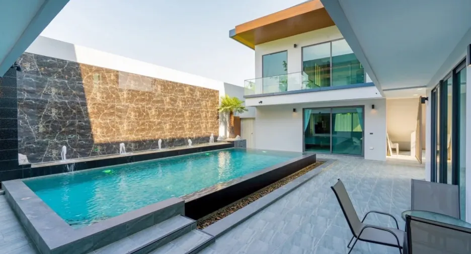 À vendre 6 chambres villa à East Pattaya, Pattaya