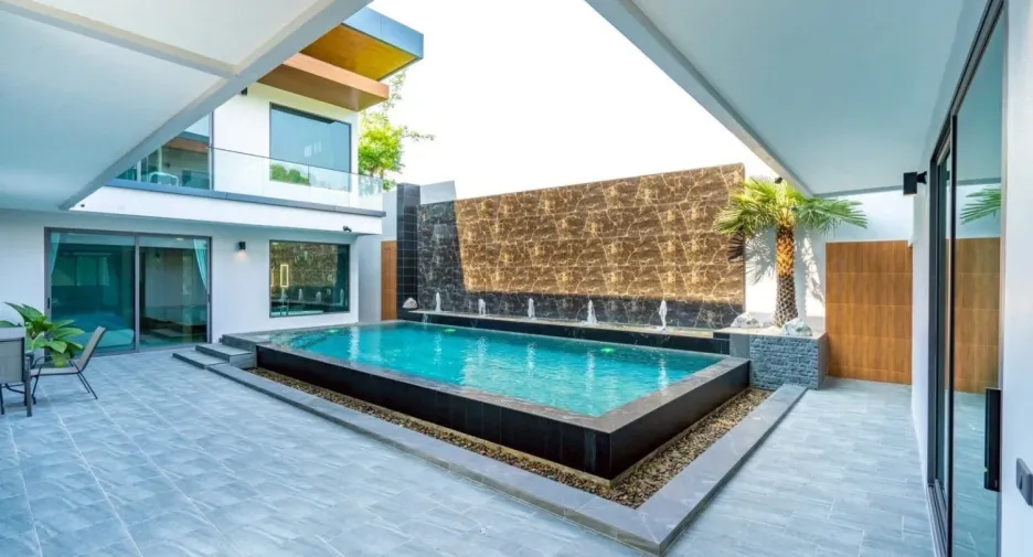 À vendre 6 chambres villa à East Pattaya, Pattaya