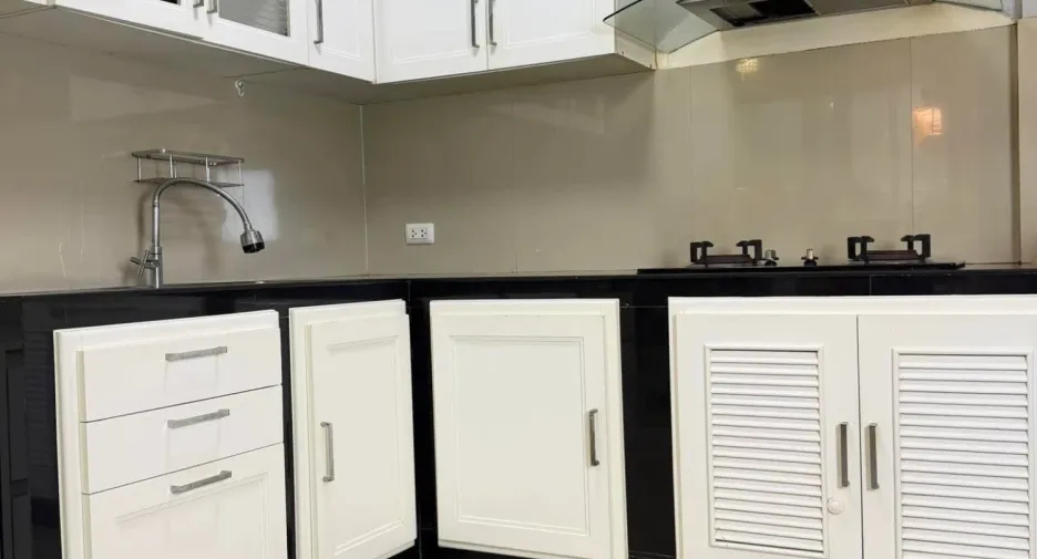 For sale 4 bedrooms house in East Pattaya, Pattaya