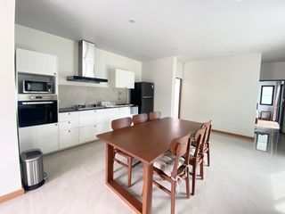 Villa en alquiler de 3 habitaciones en Mueang Phuket, Phuket
