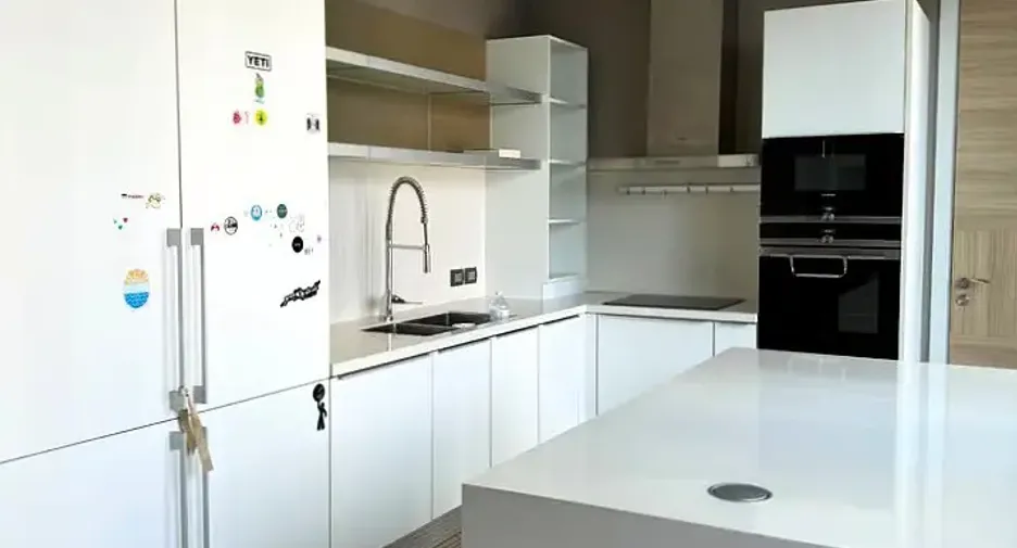 Condo en alquiler y en venta de 2 habitaciones en Pathum Wan, Bangkok