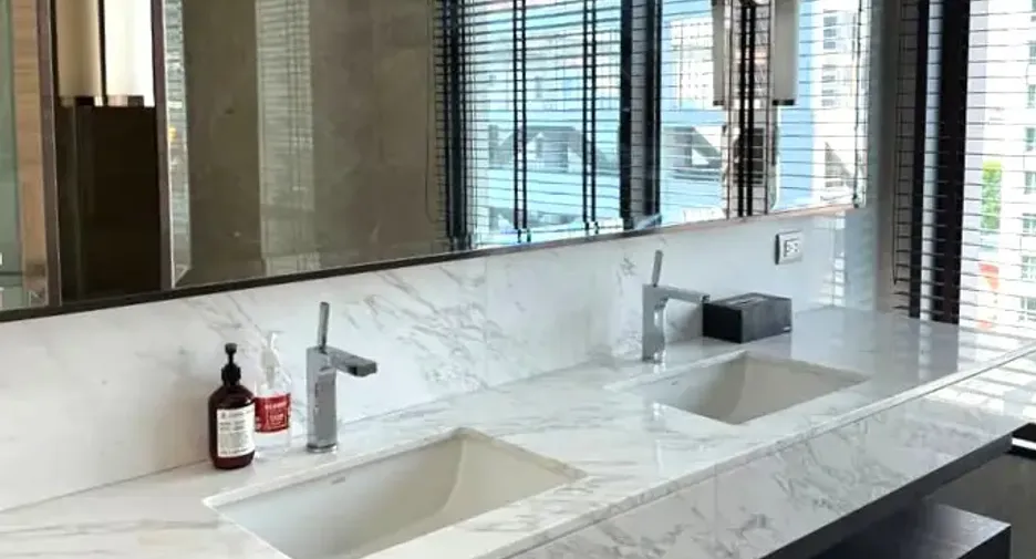 Condo en alquiler y en venta de 2 habitaciones en Pathum Wan, Bangkok