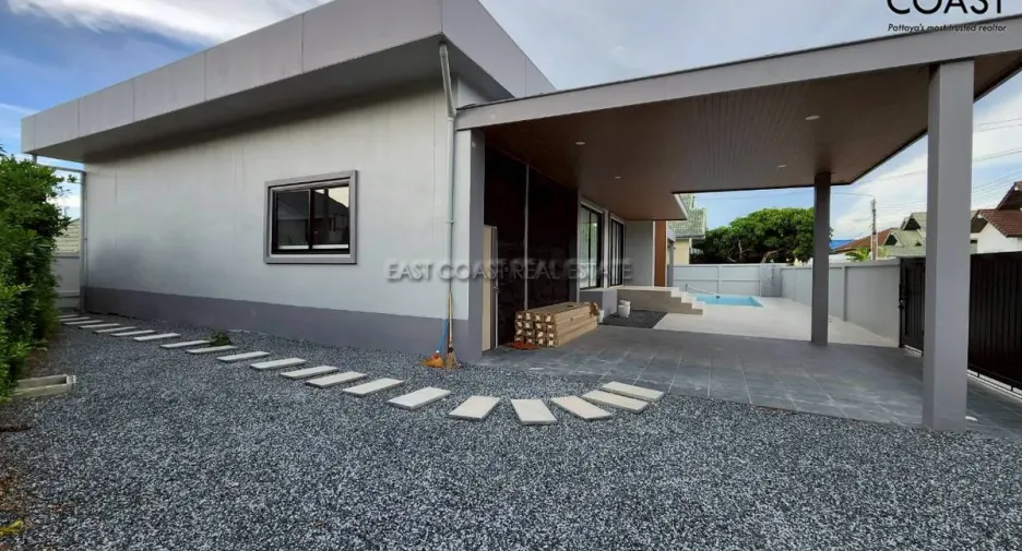 For rent and for sale 4 bedrooms house in Bang Lamung, Chonburi