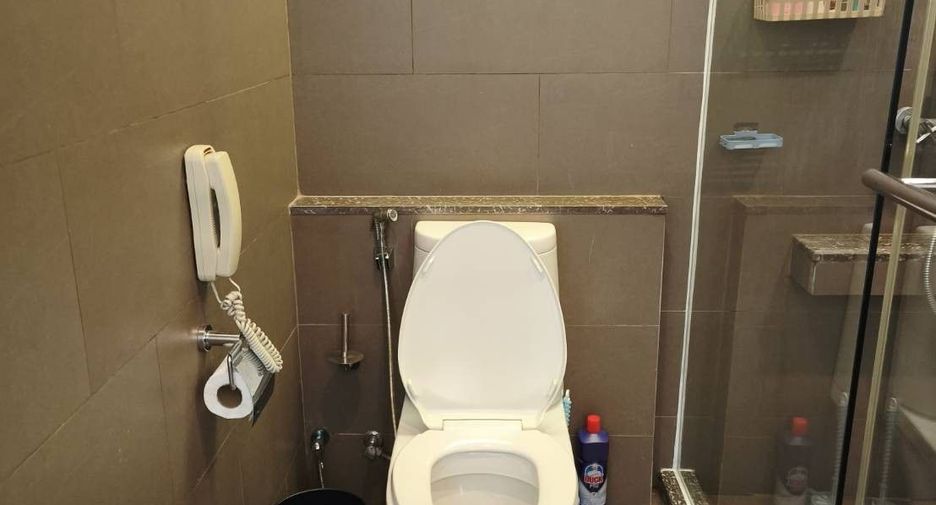 For rent studio condo in Sathon, Bangkok