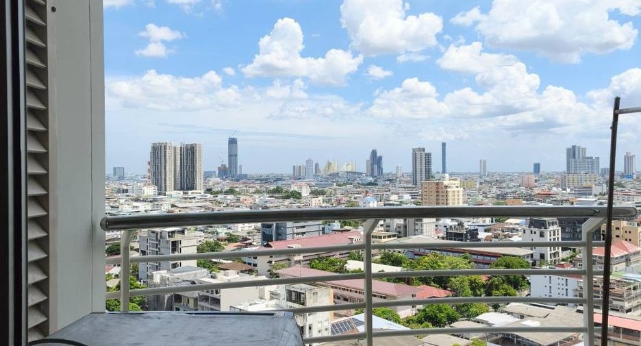 For rent studio condo in Sathon, Bangkok