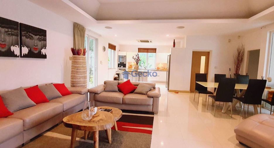 For sale 4 bedrooms house in East Pattaya, Pattaya