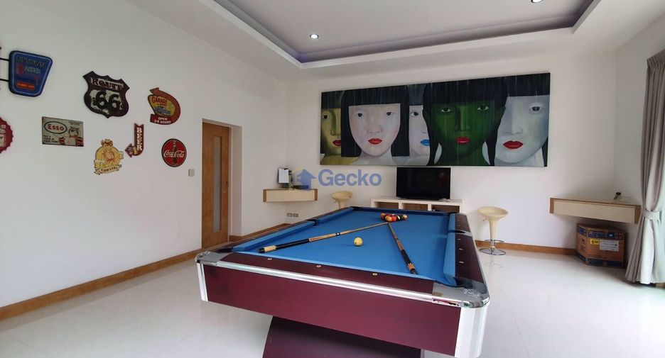 For sale 4 bedrooms house in East Pattaya, Pattaya