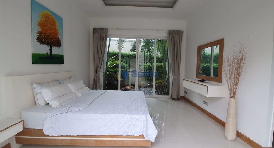 For sale 4 bedrooms house in East Pattaya, Pattaya