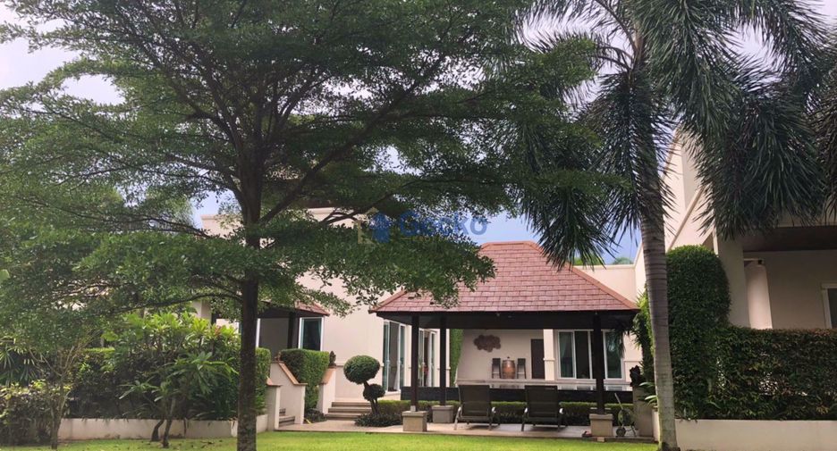 For sale 4 bedrooms house in East Pattaya, Pattaya