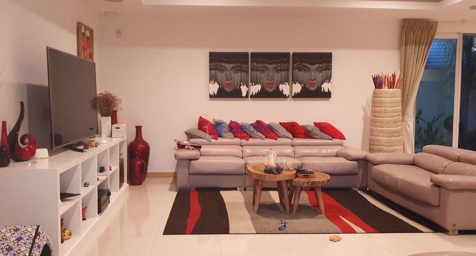 For sale 4 bedrooms house in East Pattaya, Pattaya