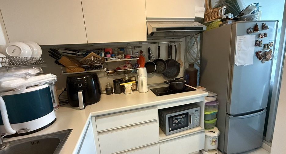 À vendre 1 chambre condo à Huai Khwang, Bangkok