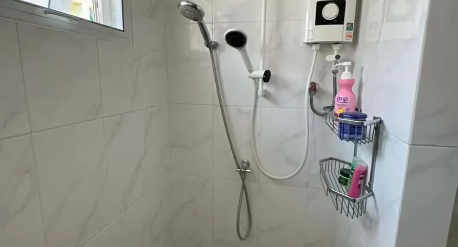 For rent 4 bedrooms house in Watthana, Bangkok