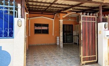 Casa adosada en venta de 2 habitaciones en East Pattaya, Pattaya