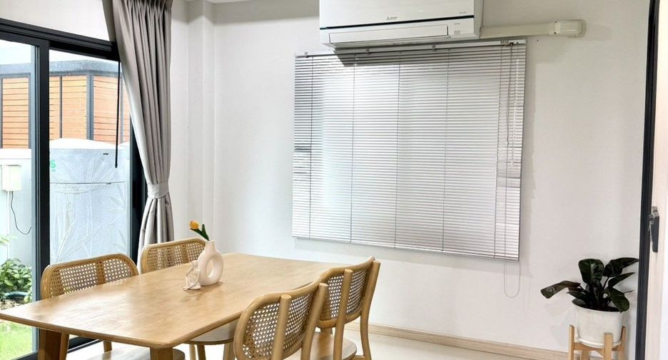 For rent 3 bedrooms house in East Pattaya, Pattaya