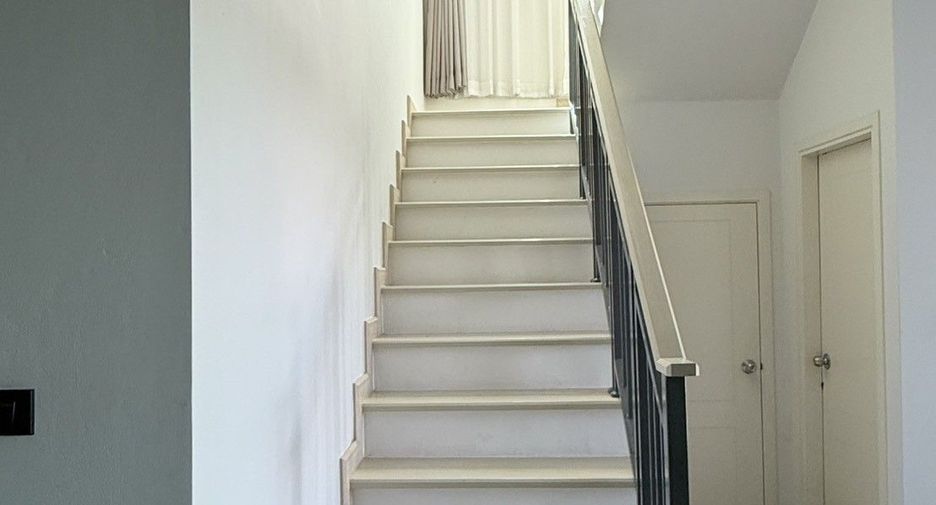 For rent 3 bedrooms house in East Pattaya, Pattaya