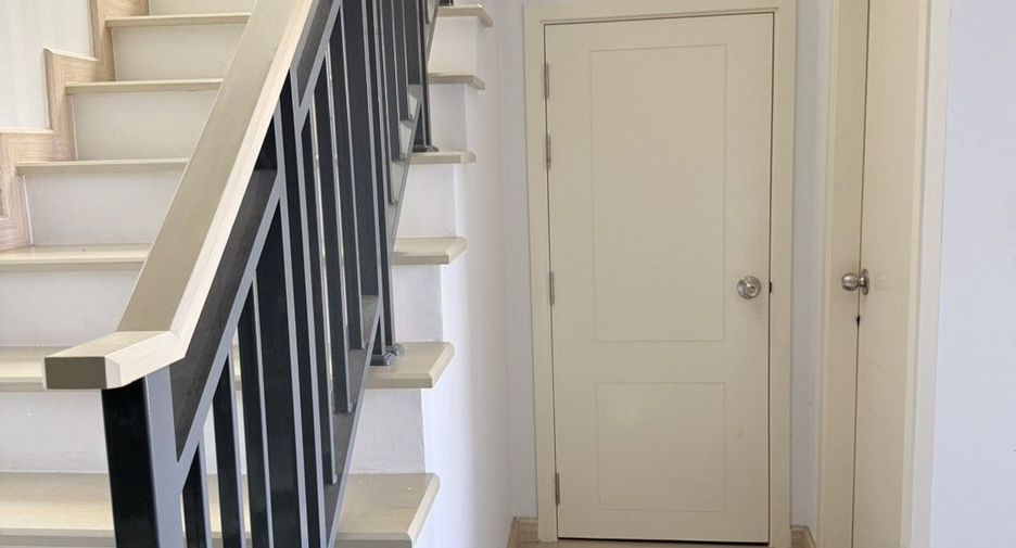 For rent 3 bedrooms house in East Pattaya, Pattaya