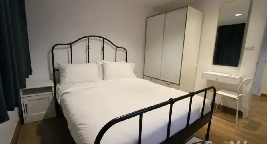 For sale and for rent 2 bedrooms condo in Wang Thonglang, Bangkok