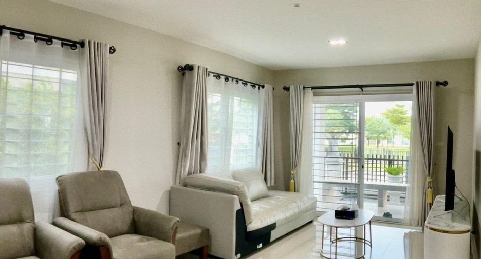 Casa en venta de 4 habitaciones en Saraphi, Chiang Mai