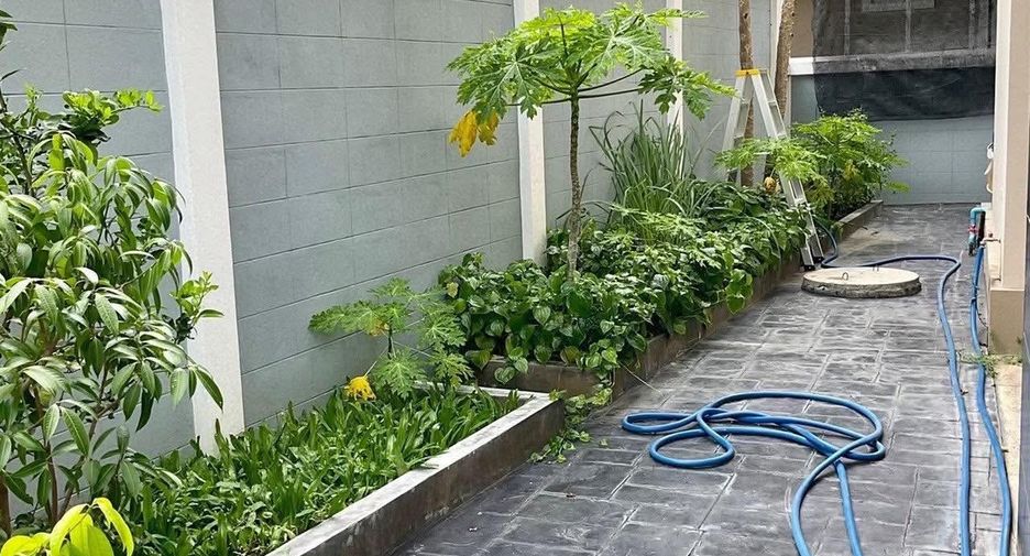 Casa en venta de 4 habitaciones en Saraphi, Chiang Mai